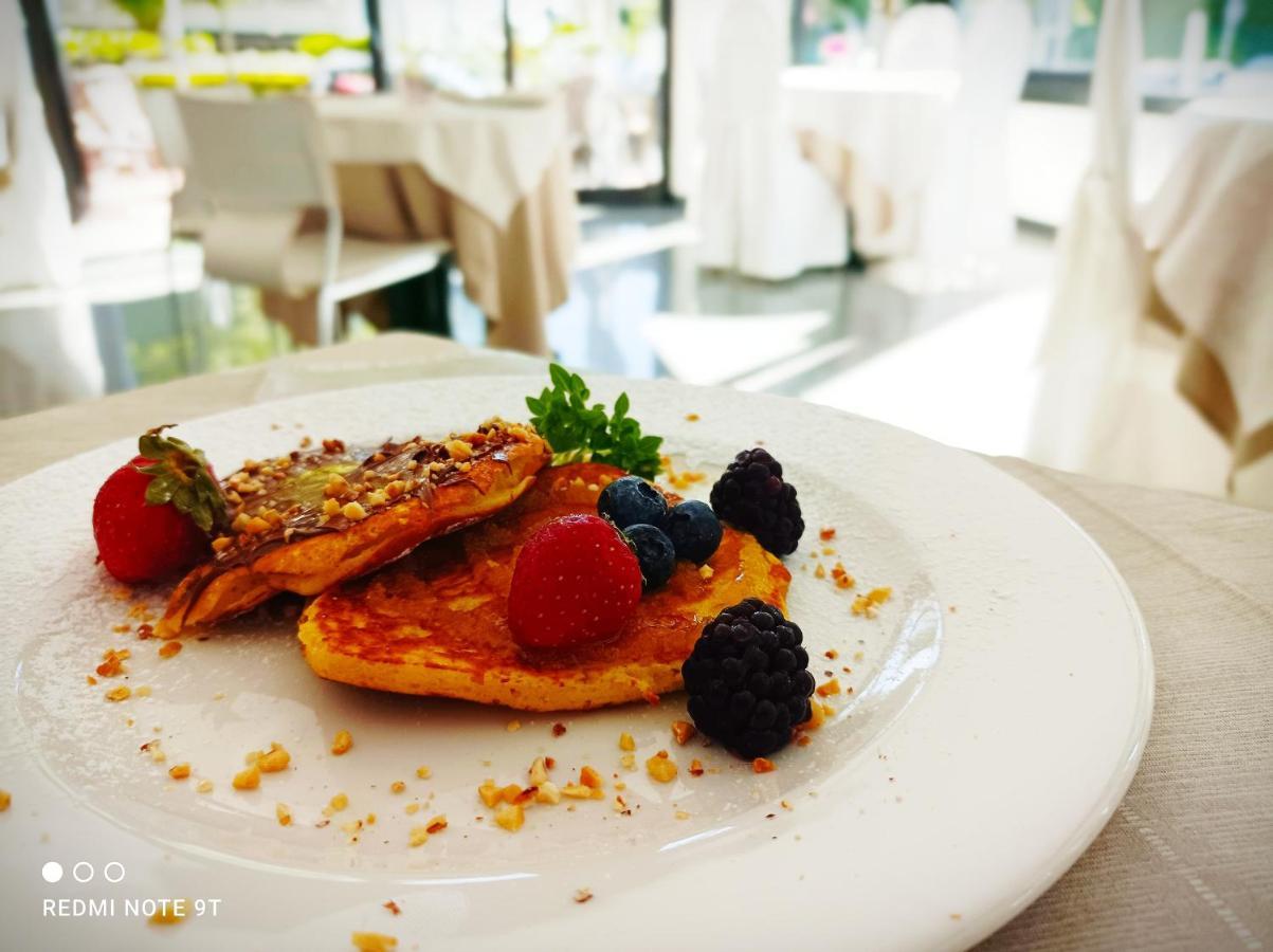 Hotel Garisenda -B&B&Brunch in centro a Riccione- Esterno foto