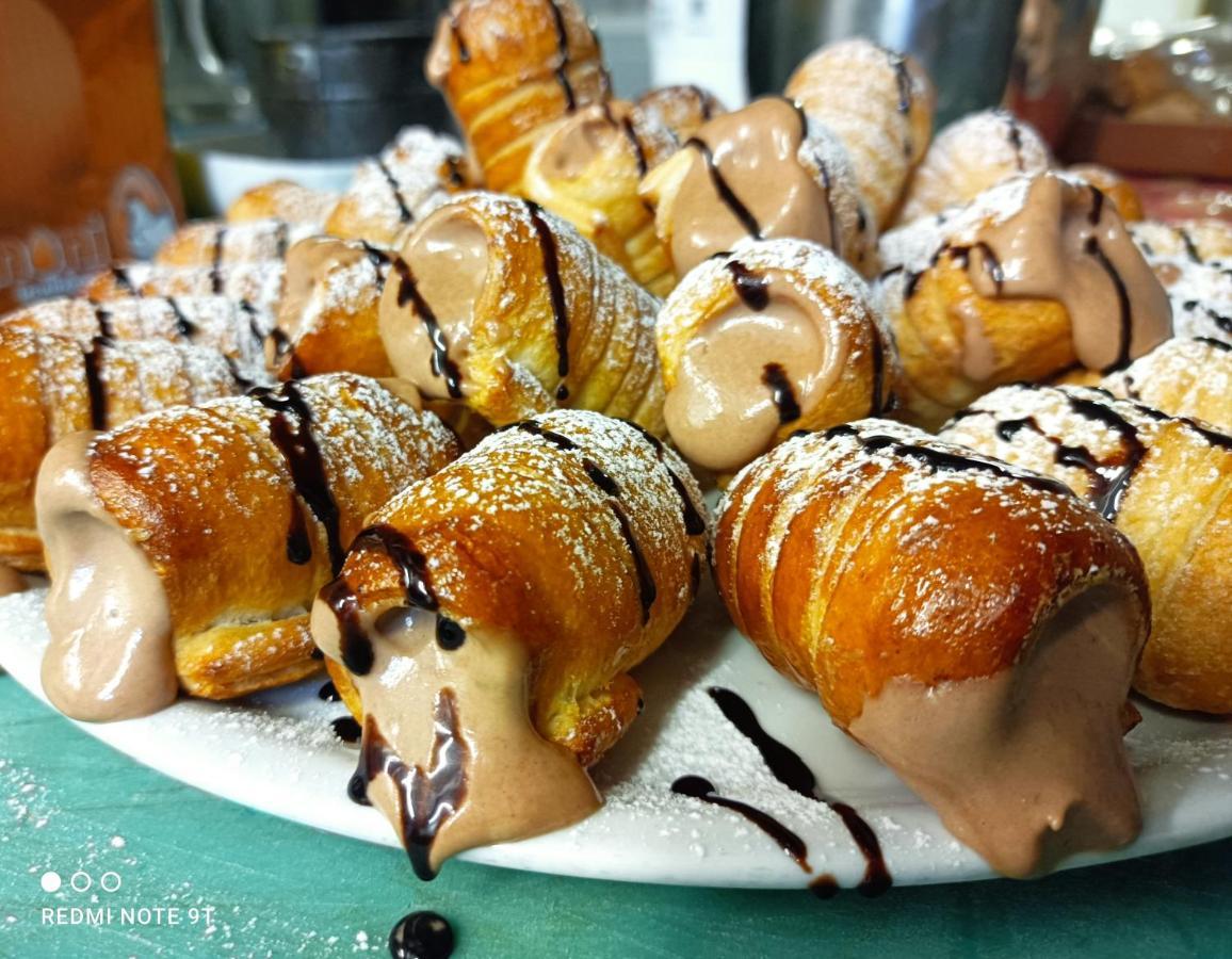 Hotel Garisenda -B&B&Brunch in centro a Riccione- Esterno foto