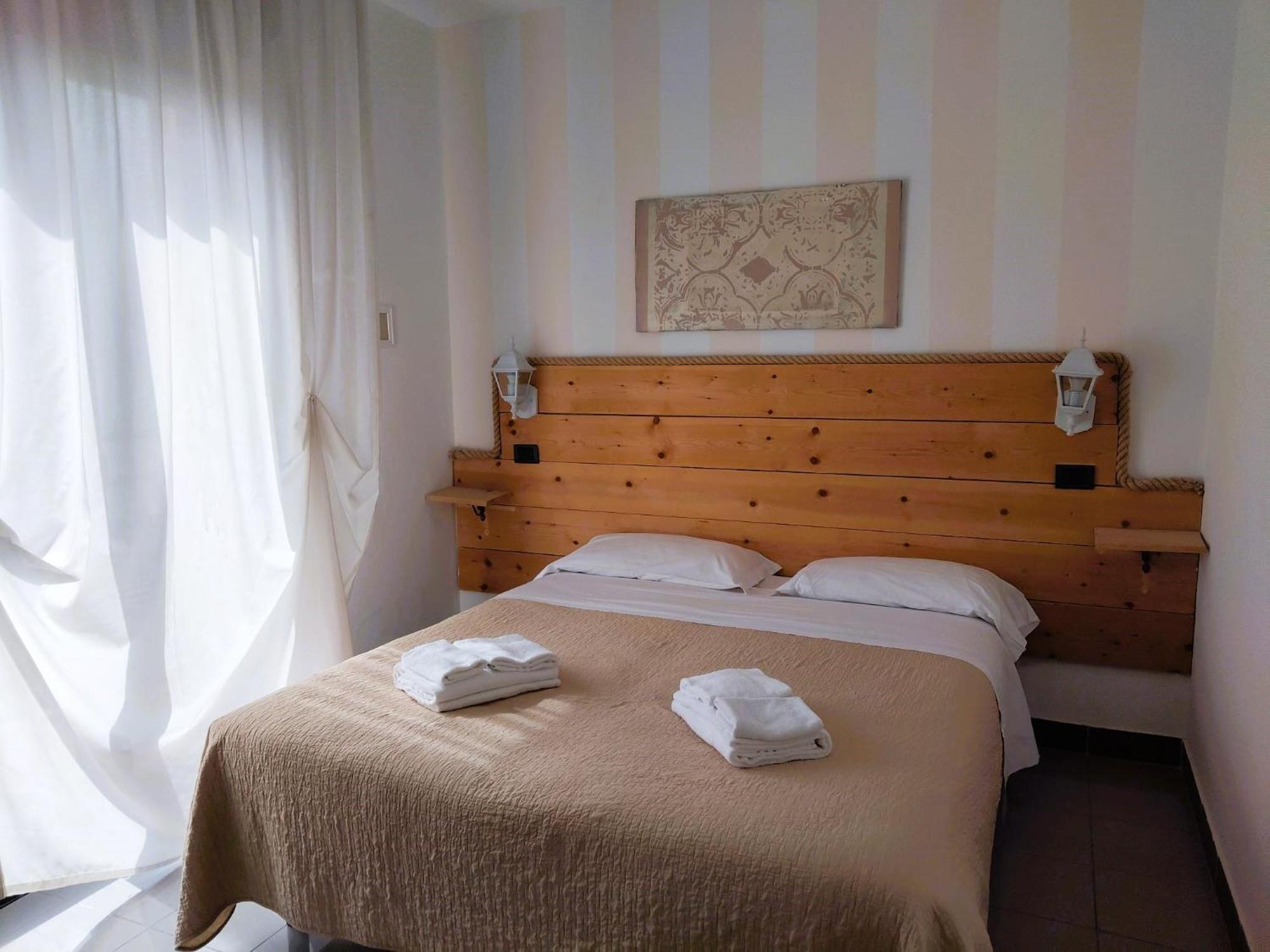Hotel Garisenda -B&B&Brunch in centro a Riccione- Esterno foto