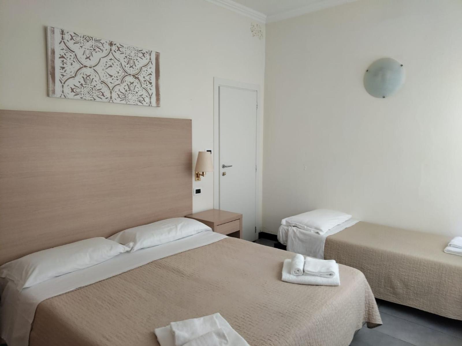 Hotel Garisenda -B&B&Brunch in centro a Riccione- Esterno foto