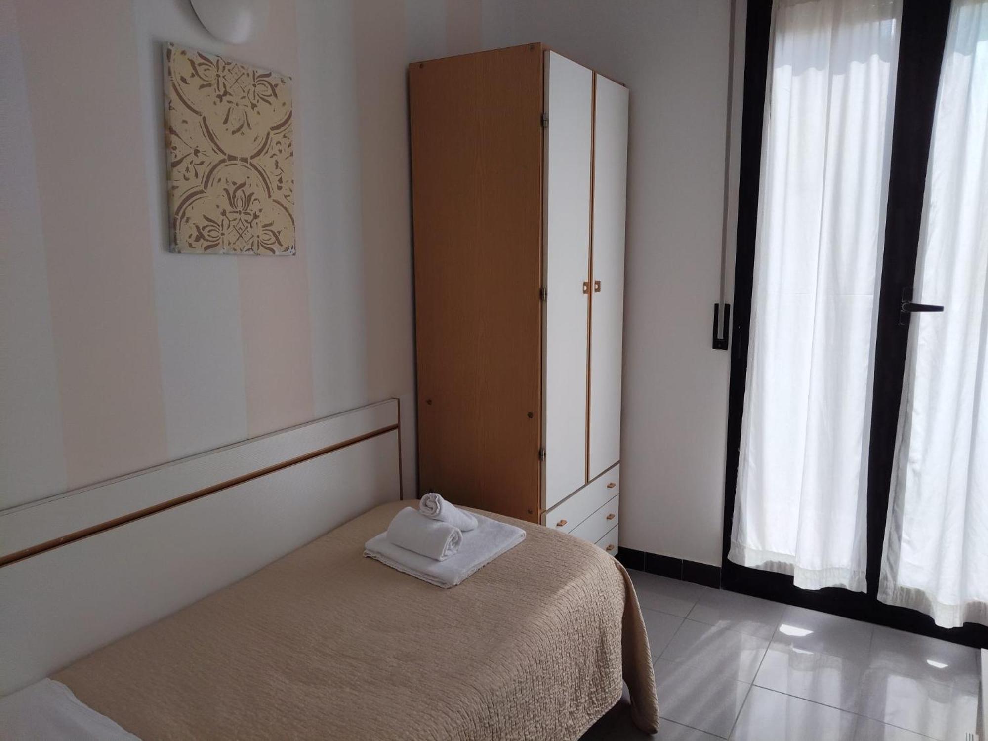 Hotel Garisenda -B&B&Brunch in centro a Riccione- Esterno foto