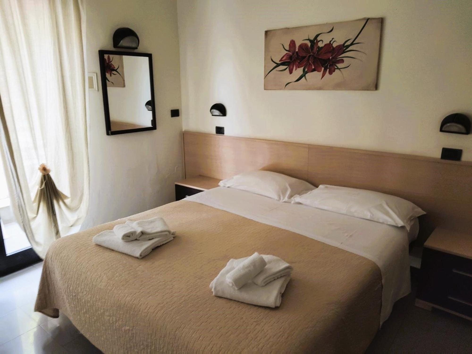 Hotel Garisenda -B&B&Brunch in centro a Riccione- Esterno foto