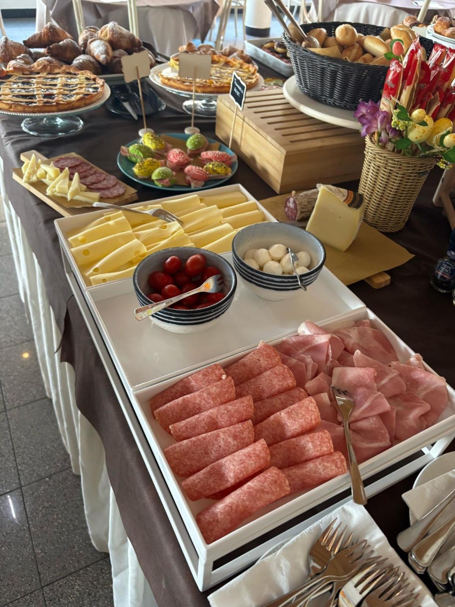 Hotel Garisenda -B&B&Brunch in centro a Riccione- Esterno foto