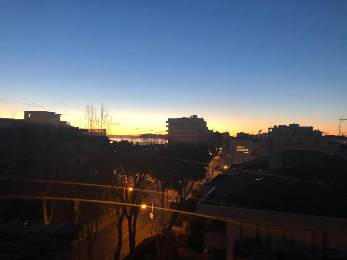 Hotel Garisenda -B&B&Brunch in centro a Riccione- Esterno foto